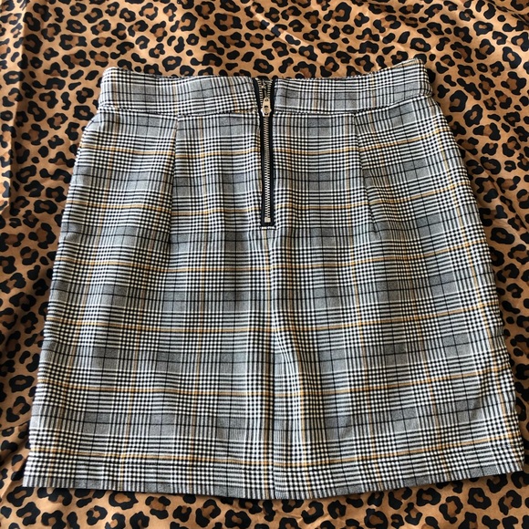 Mini skirt✨ - Picture 4 of 5
